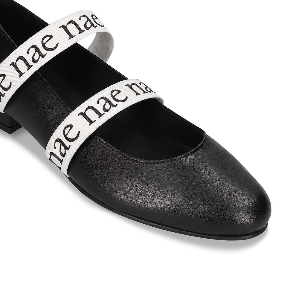 Aure Black Pre-Loved