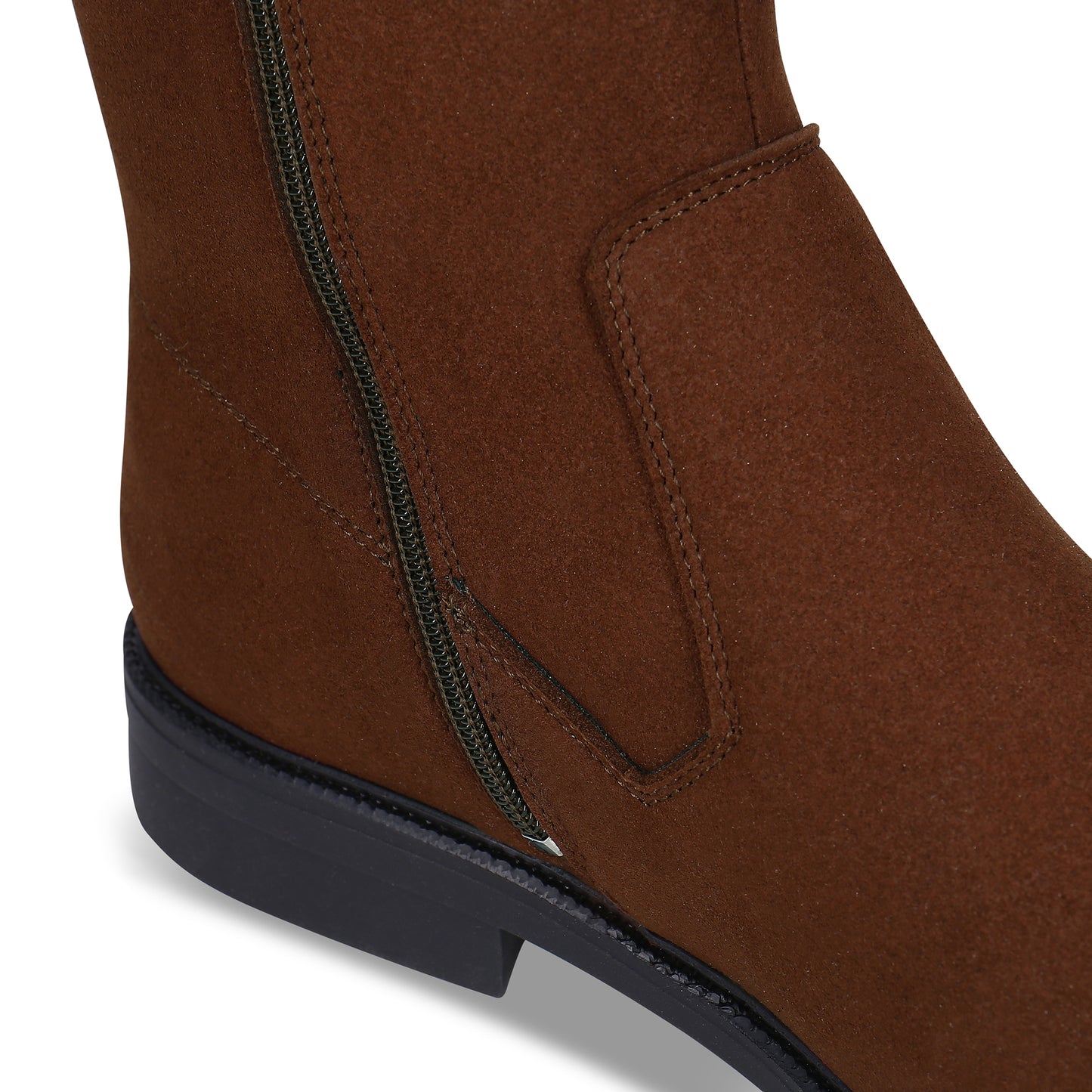 close view on vegan ankle boots with zip | NAE online shop