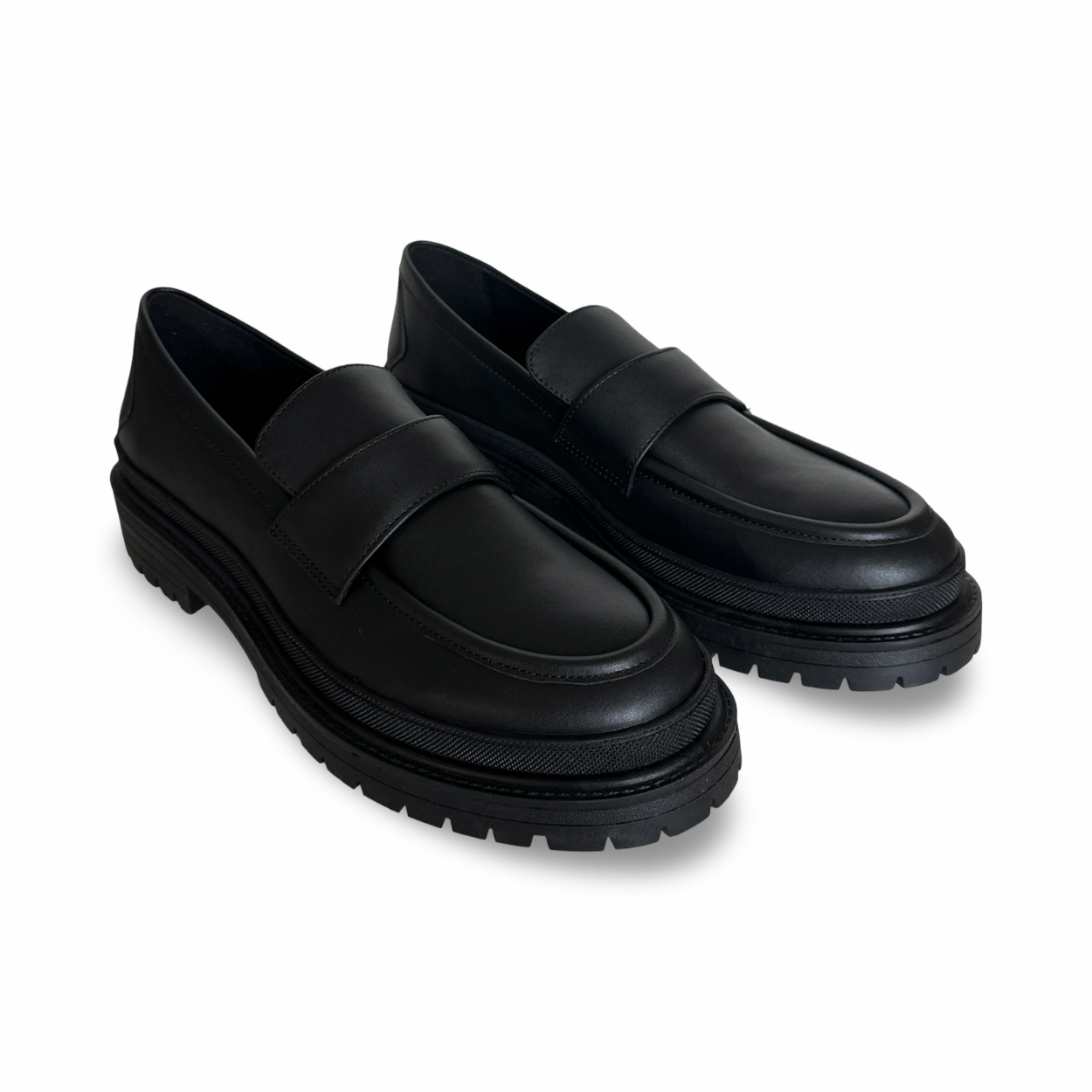 Cesar Black Pre-Loved