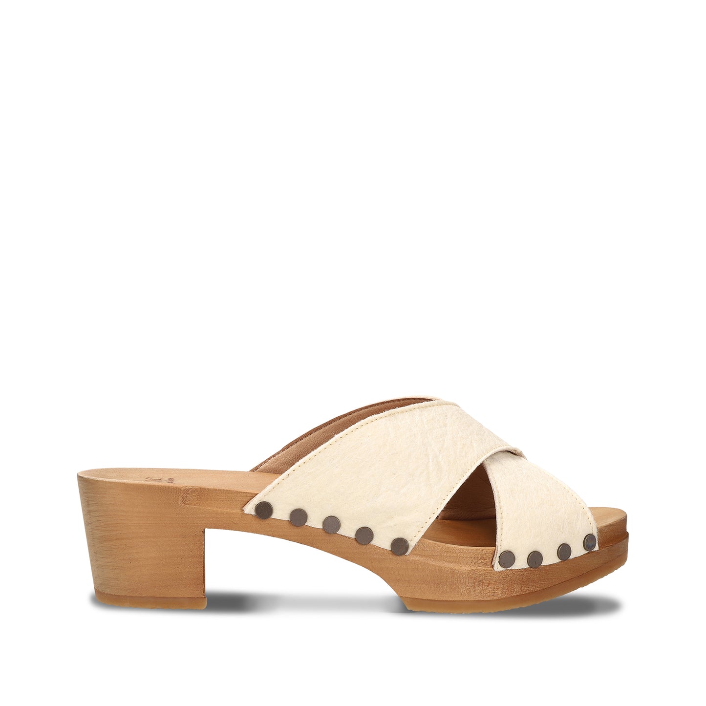 Women sandals with heel with white criss-cross straps on Piñatex backless crepe-like wood sole | NAE Store