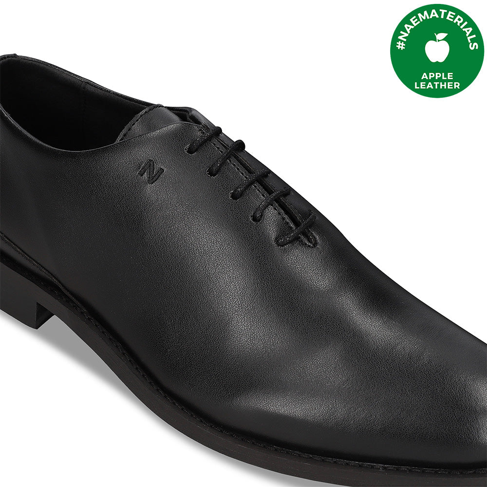 Chaussures véganes homme richelieu oxford plates Apple Skin noir habillé élégant | NAE