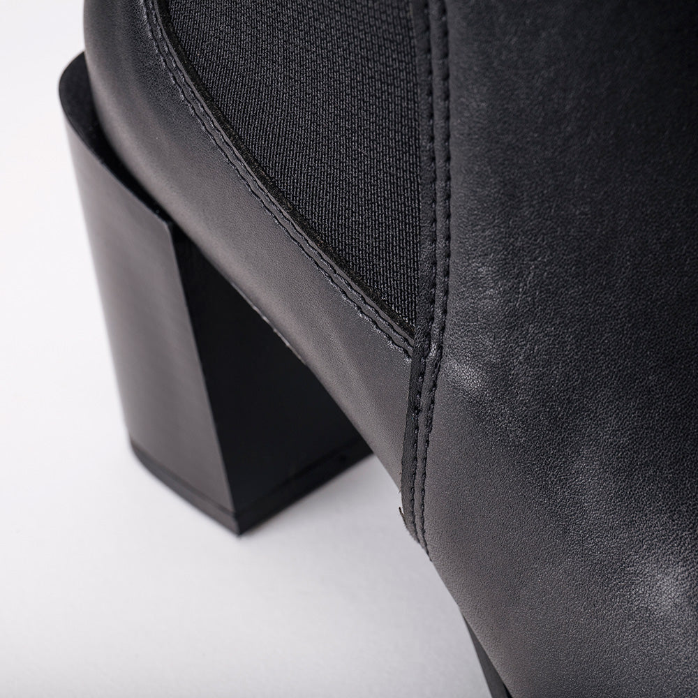 close view heel and spandex elasthane panel from NAE Vegan Shoes chelsea boots