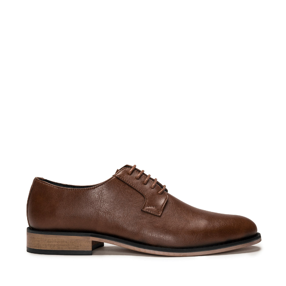 Jake Brown vegan derby shoes – three-quarter view | NAE