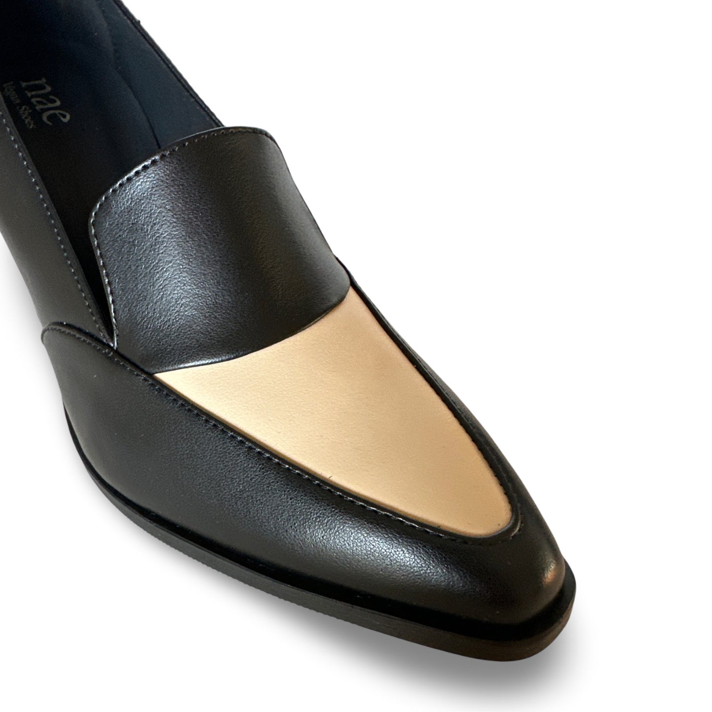 Chaussures talons noires femme mocassins avec bout pointu beige en cuir de pomme