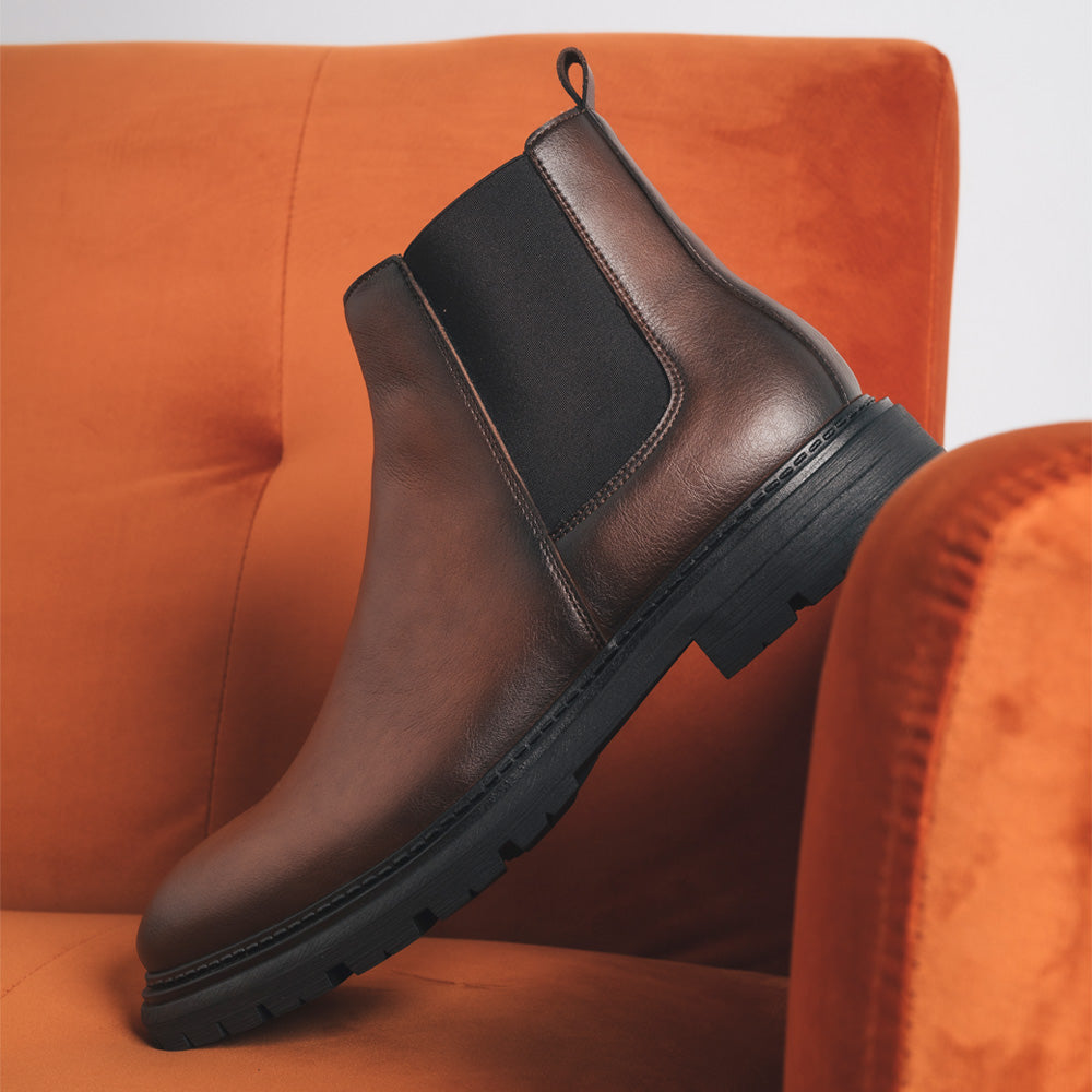 Men vegan chelsea boots brown crafted from sustainable microfiber | NAE Vegan Shoes