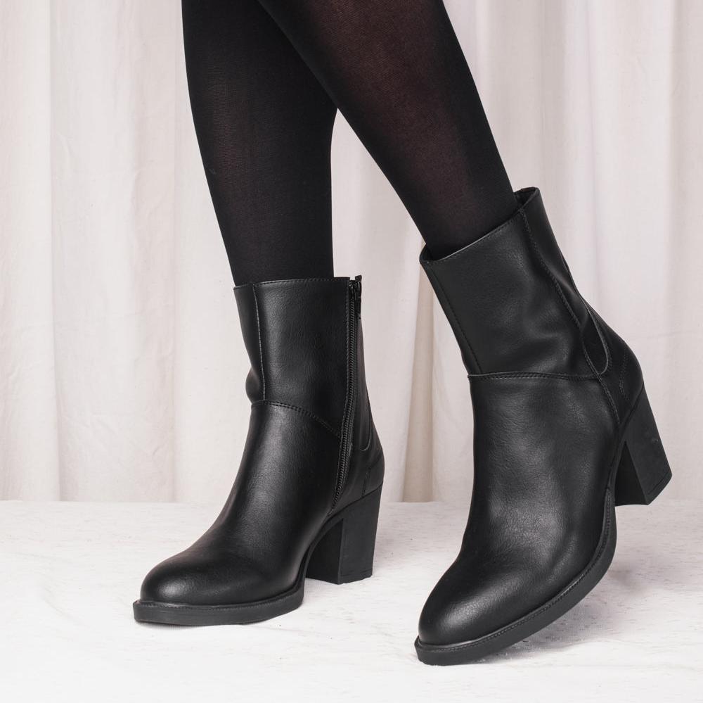 Bottes pour femme en cuir végan noir à talons élégantes | NAE