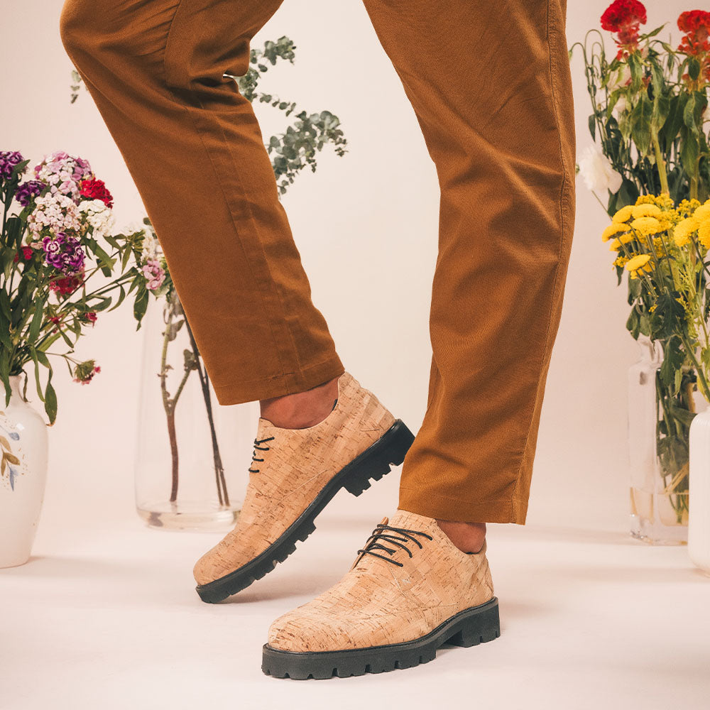 Men cork shoes derby wearing with brown pants | NAE Vegan Shoes