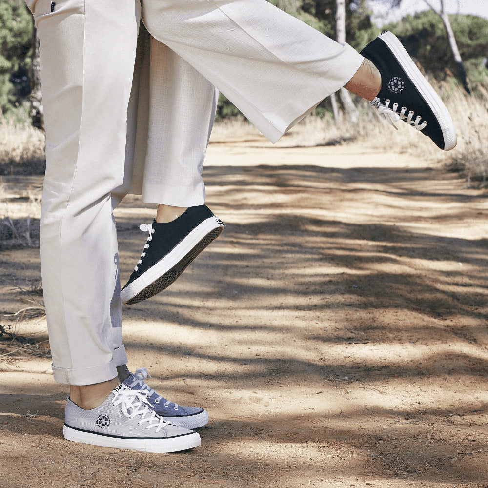 Unisex vegan sneakers wearing summer pants made with sustainable materials | NAE Footwear