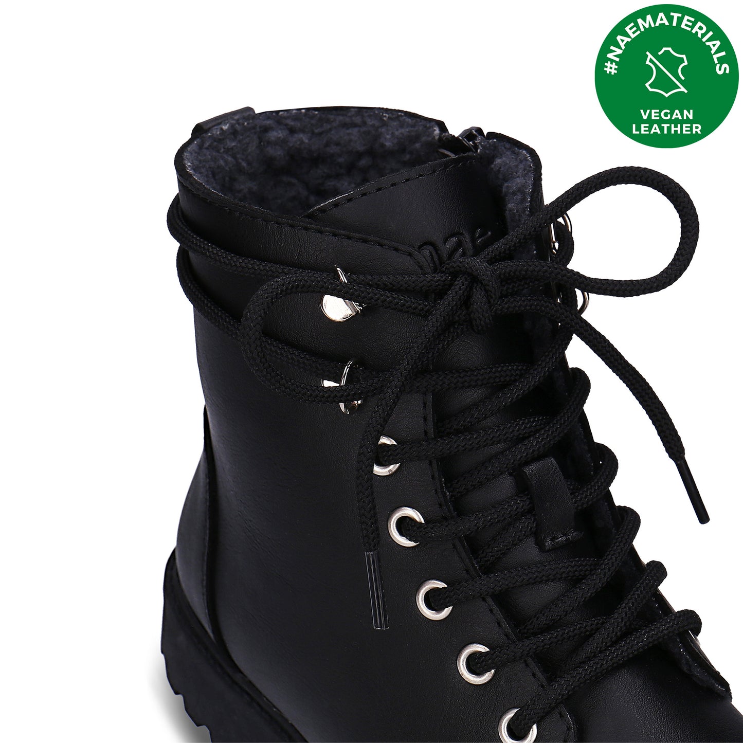 Ankle boots on black vegan leather with collar and lining padded with organic cotton | NAE Materials