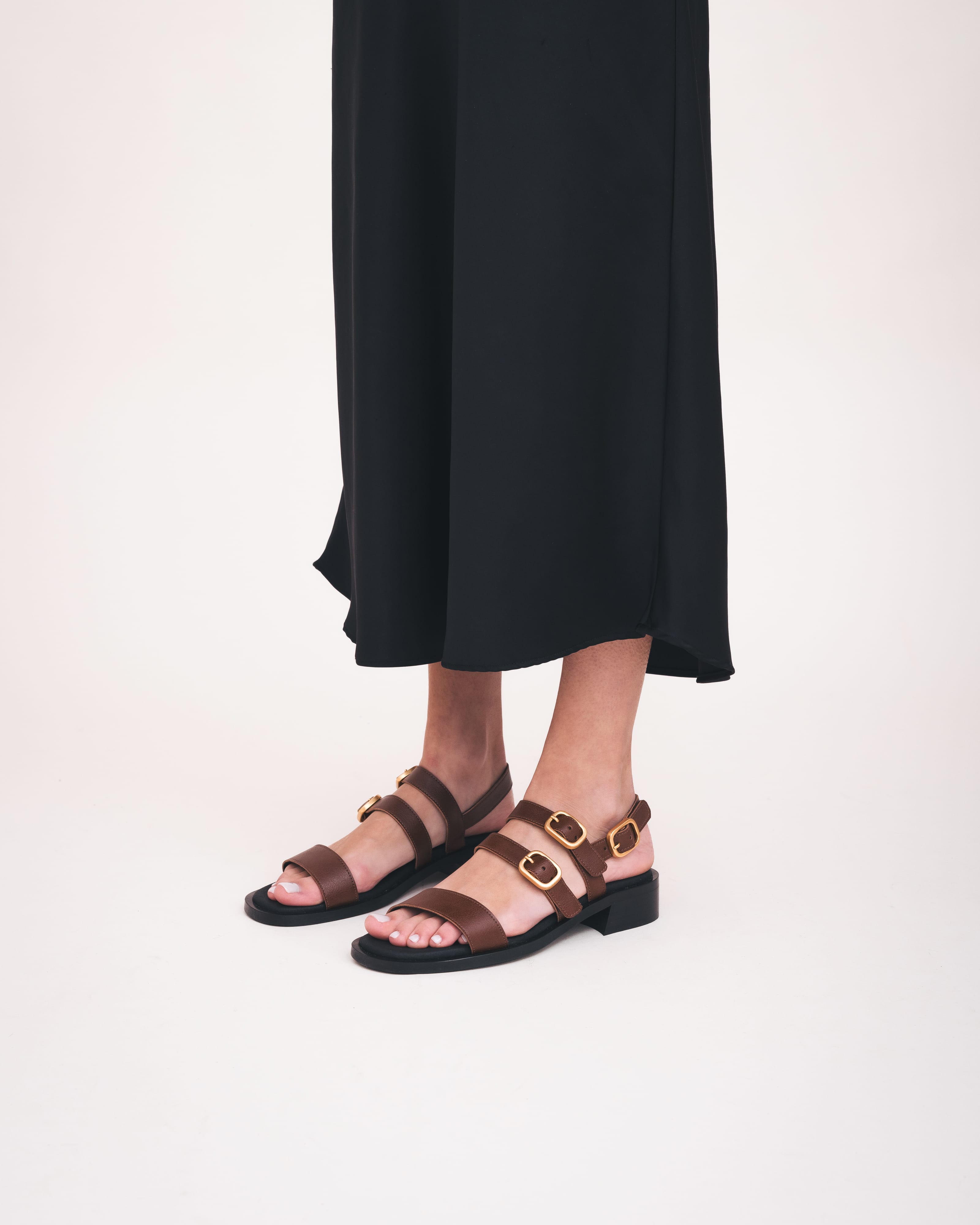 VERA brown vegan sandal, lifestyle shot